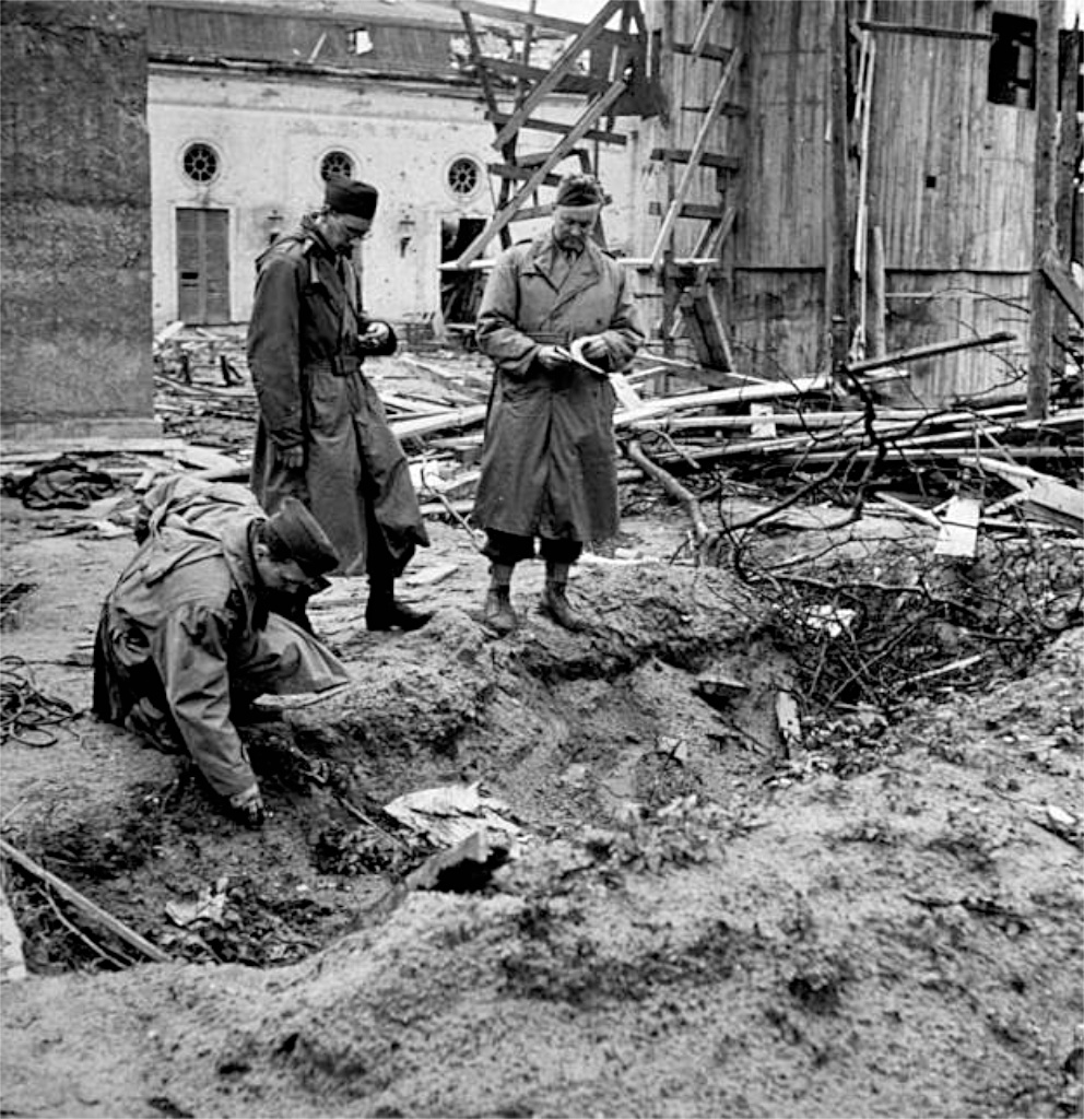 1945 