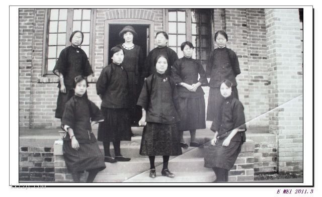 1924年9月，成都女大学生校园生活旧影天下老照片网