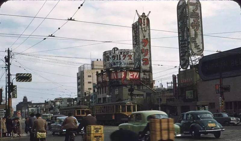1954年，战败后日本社会
