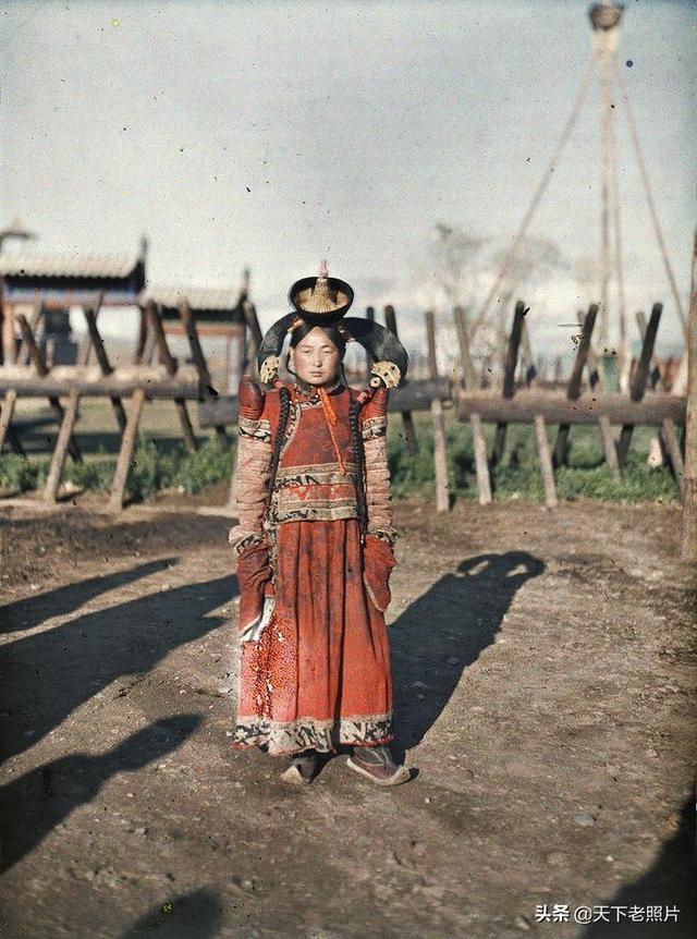 1913年的蒙古人物老照片 极具特色的人物装扮