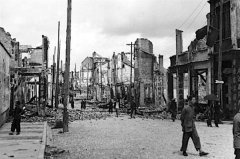 1945年7月广西柳州老照片 日军撤出前焚烧全城的罪恶影像