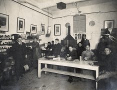 1923ϺƬ ǰĿ´רҵѧУ
